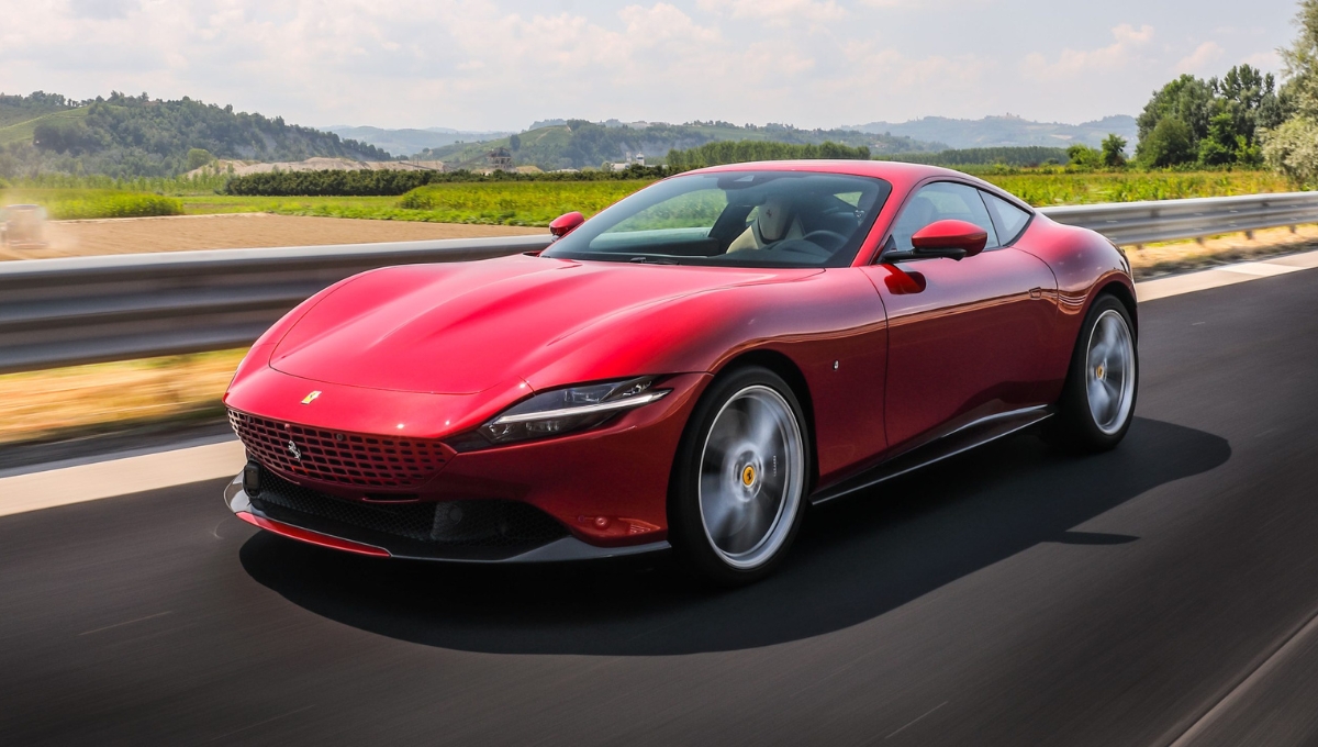  Ferrari Roma की कीमत ₹3.76 करोड़ जानिए वो फीचर्स जो इसे बनाते हैं रफ्तार का राजा