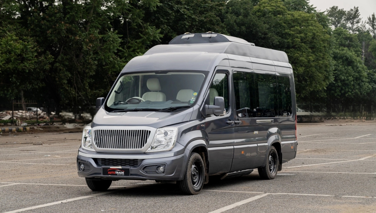 ₹28.99 लाख की कीमत में आई Force Urbania अब सफर होगा आरामदायक, स्टाइलिश और सेफ