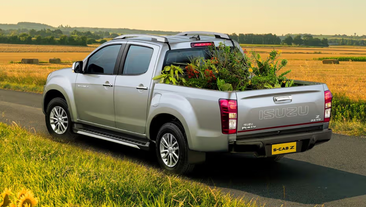 ₹15 लाख में मिल रही है 5 सीटों वाली दमदार SUV जानिए Isuzu S-CAB Z के खास फीचर्स