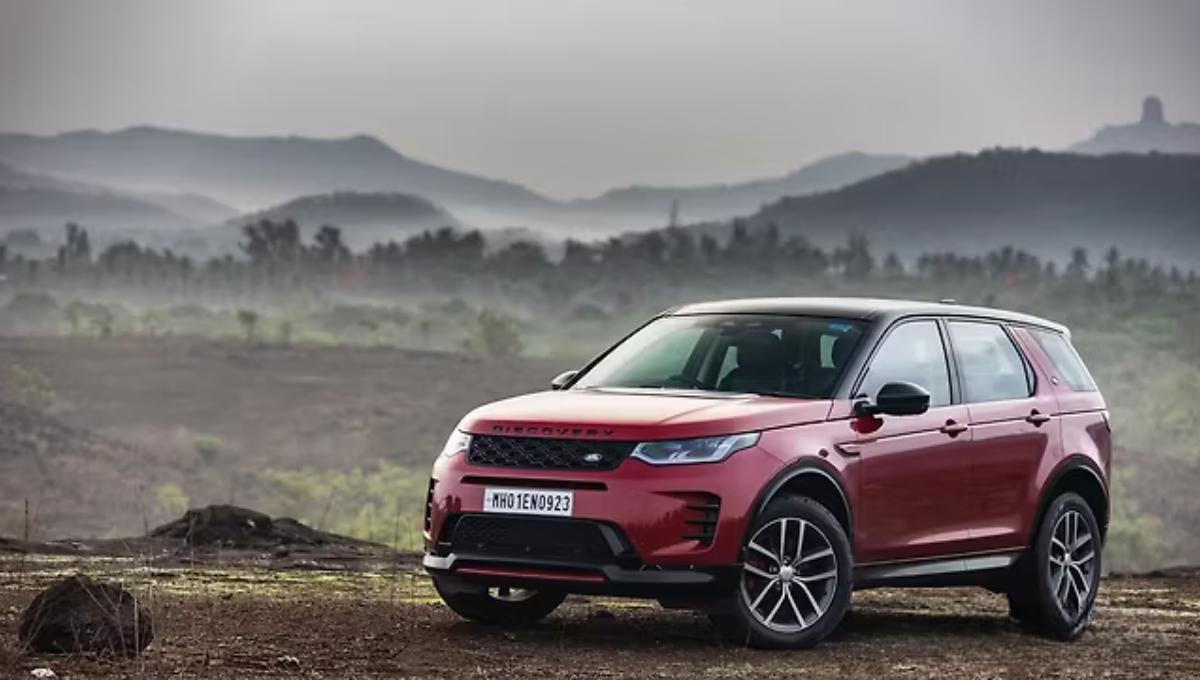 Land Rover Discovery Sport ₹72.50 लाख में शाही लक्ज़री और 559 लीटर बूट स्पेस के साथ SUV का असली राजा