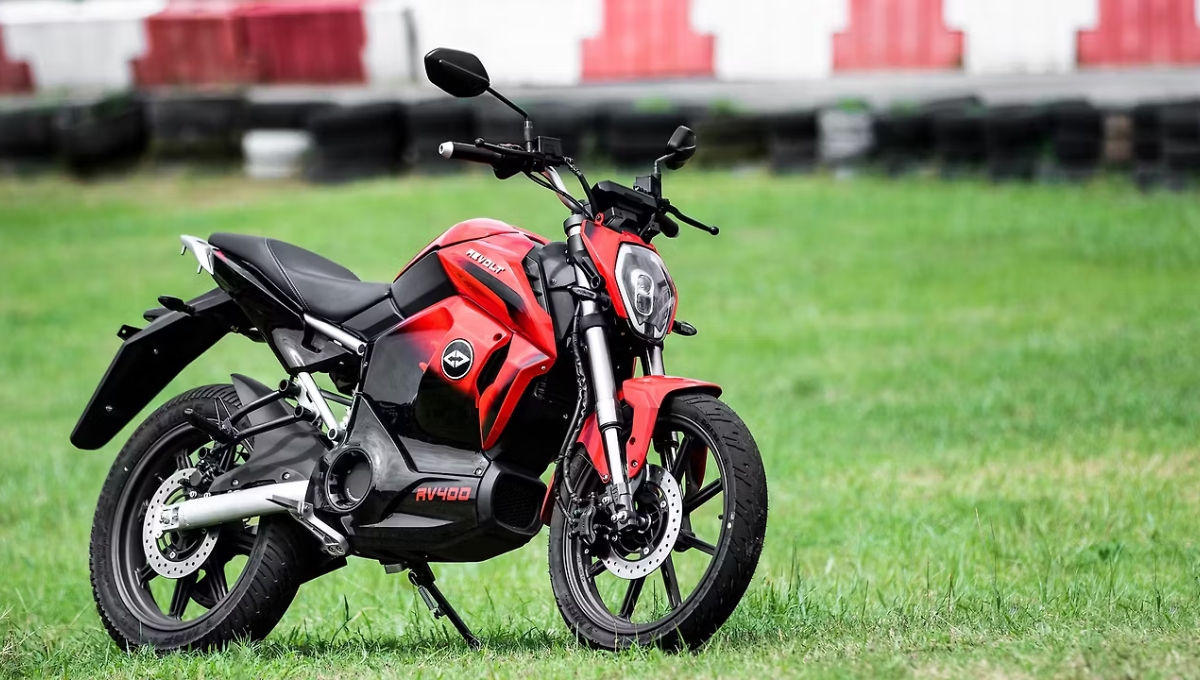 Revolt RV400: इलेक्ट्रिक बाइक की दुनिया में स्टाइल, स्पीड और स्मार्ट फीचर्स का बेहतरीन मेल