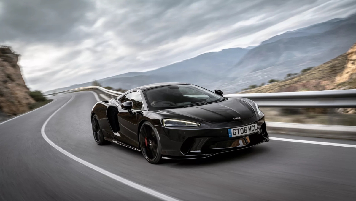 McLaren GT: ₹4.5 करोड़ की सुपरकार जो देती है 326 kmph की टॉप स्पीड और 611 BHP की पॉवर