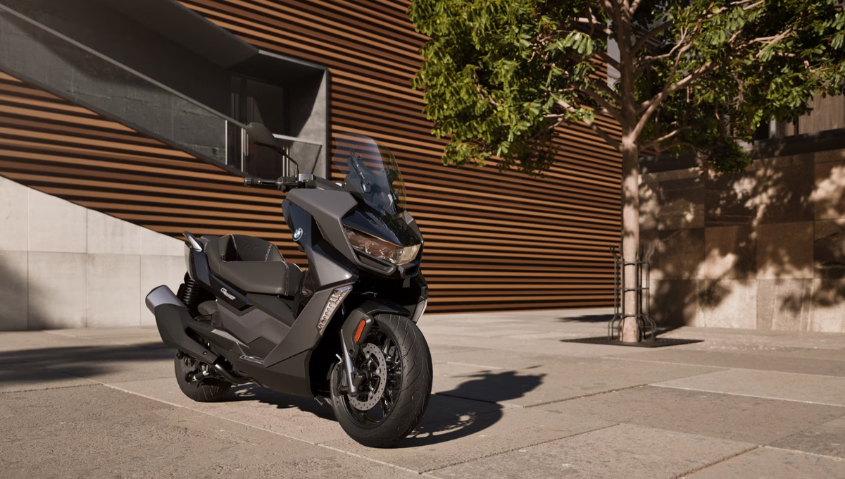 BMW C 400 GT: ₹11.25 लाख की इस स्कूटर में मिलेगा 129kmph की रफ्तार और 28.57kmpl का माइलेज