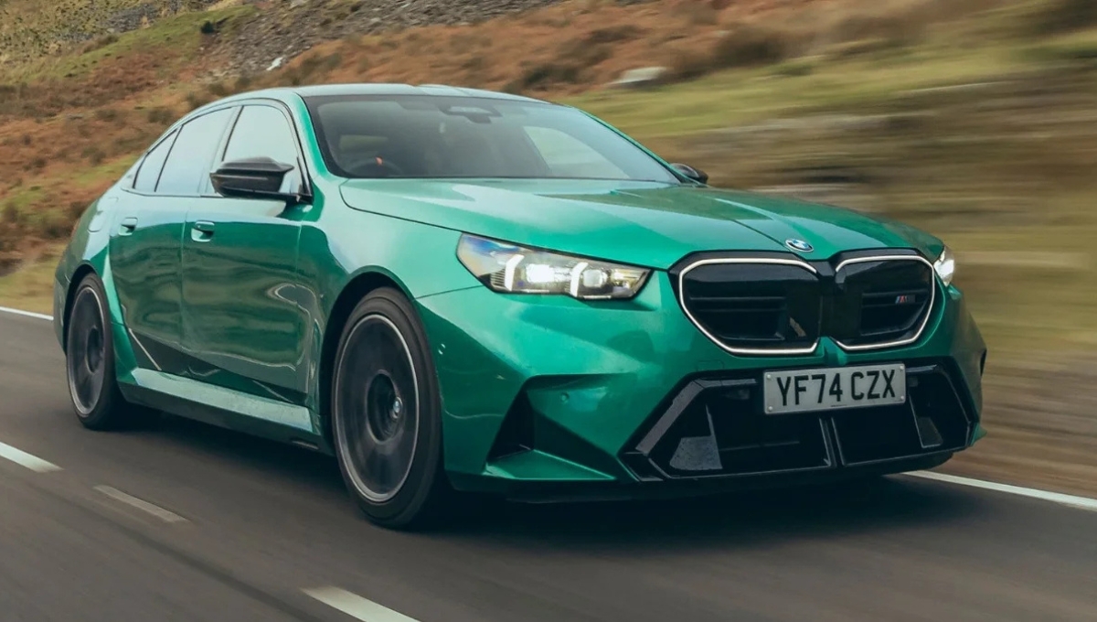 BMW M5: ₹1.80 करोड़ की कीमत में 717bhp की ताक़त और 49.75kmpl का शानदार माइलेज