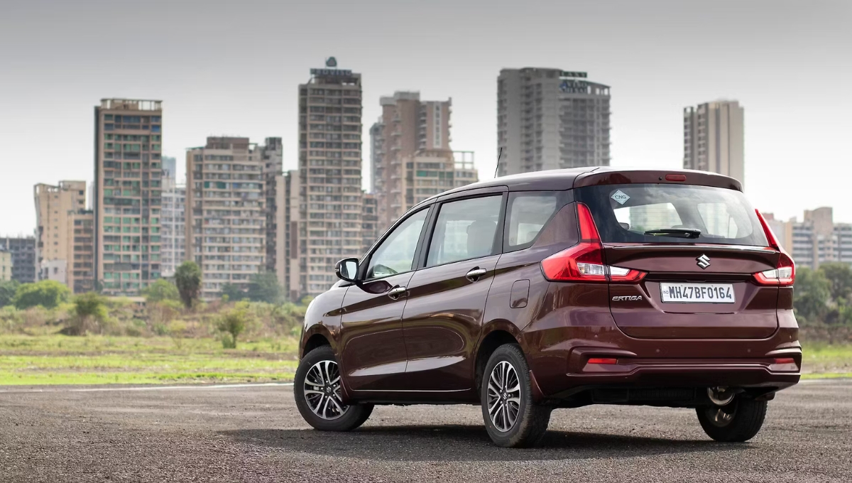 Maruti Ertiga: जब बात एक परफेक्ट फैमिली कार की आती है, तो भारतीय बाजार में सबसे पहले जो नाम जेहन में आता है, वो है Maruti Ertiga। यह सिर्फ एक कार नहीं है, बल्कि हर उस परिवार की जरूरत है