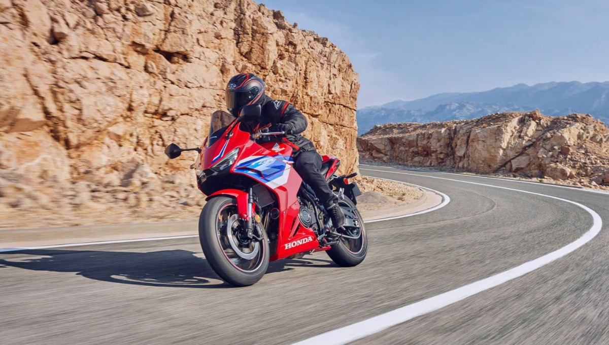 Honda CBR500R: स्पोर्ट्स बाइक की दुनिया में स्टाइल, पावर और परफॉर्मेंस का परफेक्ट कॉम्बो