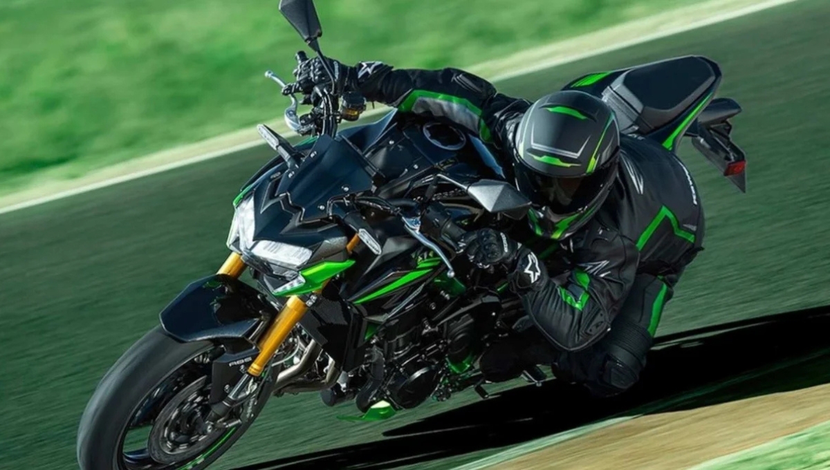 Kawasaki Z900: ₹9 लाख में दमदार स्टाइल और सुपरबाइक जैसी रफ्तार का जुनून