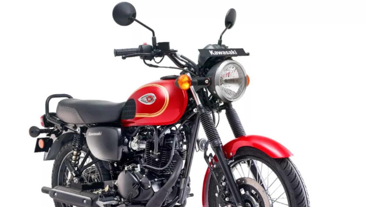 Kawasaki W175: शाही लुक और जबरदस्त माइलेज वाली दमदार बाइक, हर दिल को भा जाए ऐसी सवारी