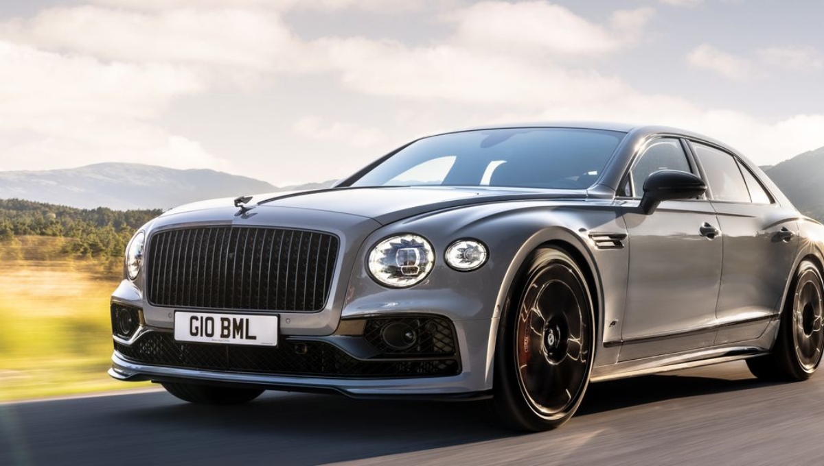 ₹4.5 करोड़ की कीमत में Bentley Flying Spur बनी भारत की सबसे पावरफुल लग्ज़री सेडान, जानें इसके फीचर्स