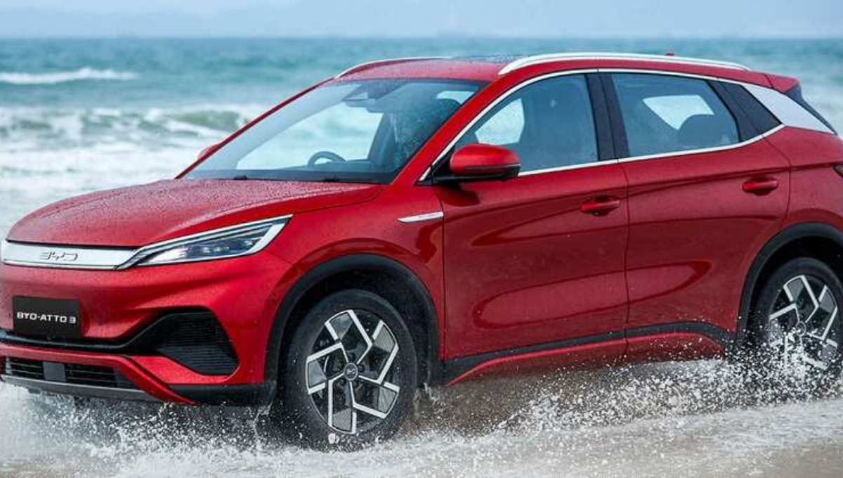 BYD Atto 3: 521 KM रेंज वाली शानदार इलेक्ट्रिक SUV, जानें कीमत और दमदार फीचर्स