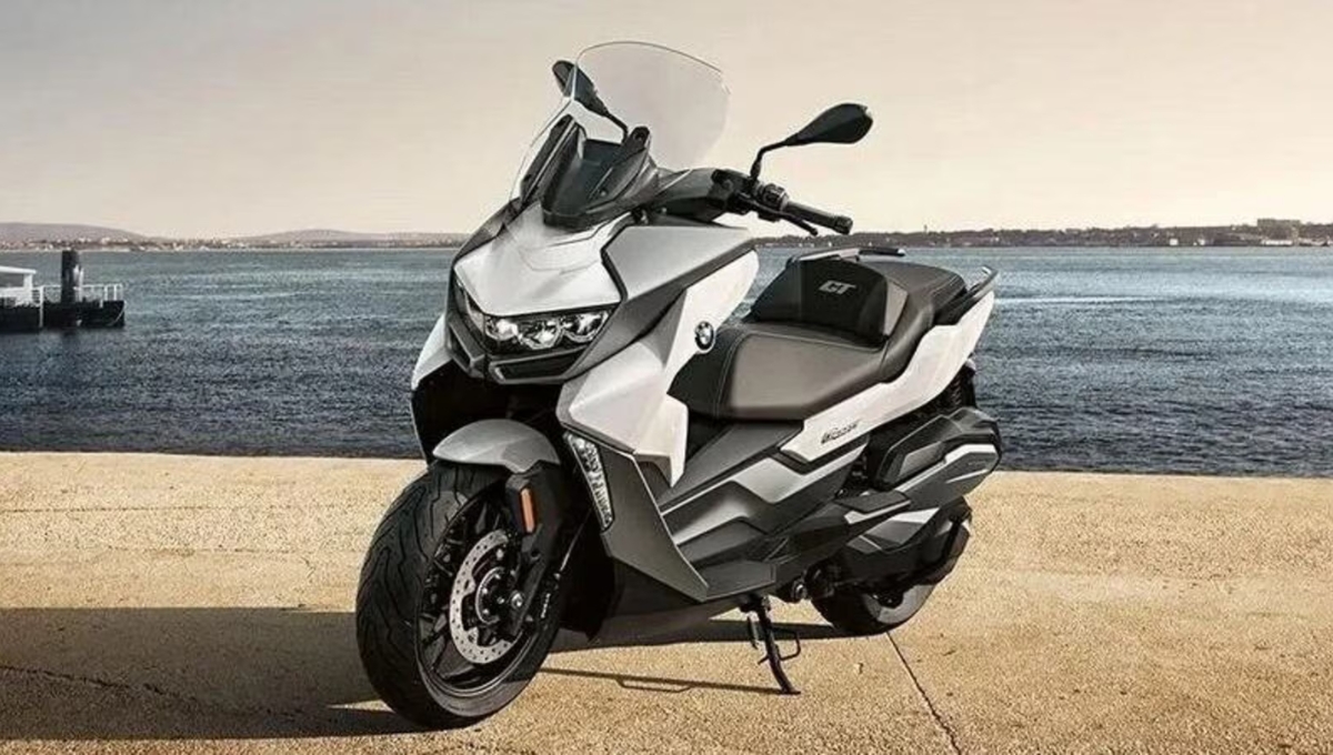 BMW C 400 GT: ₹11.25 लाख की इस स्कूटर में मिलेगा 129kmph की रफ्तार और 28.57kmpl का माइलेज