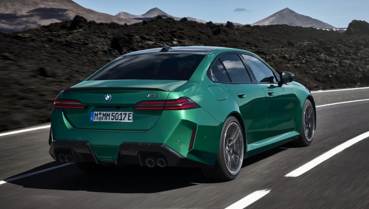  BMW M5: ₹1.80 करोड़ की कीमत में 717bhp की ताक़त और 49.75kmpl का शानदार माइलेज