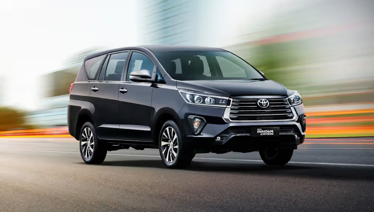 Innova Crysta: ₹20-25 लाख की रेंज में फैमिली लग्ज़री, 2393cc पावर और 7-सीटर कम्फर्ट