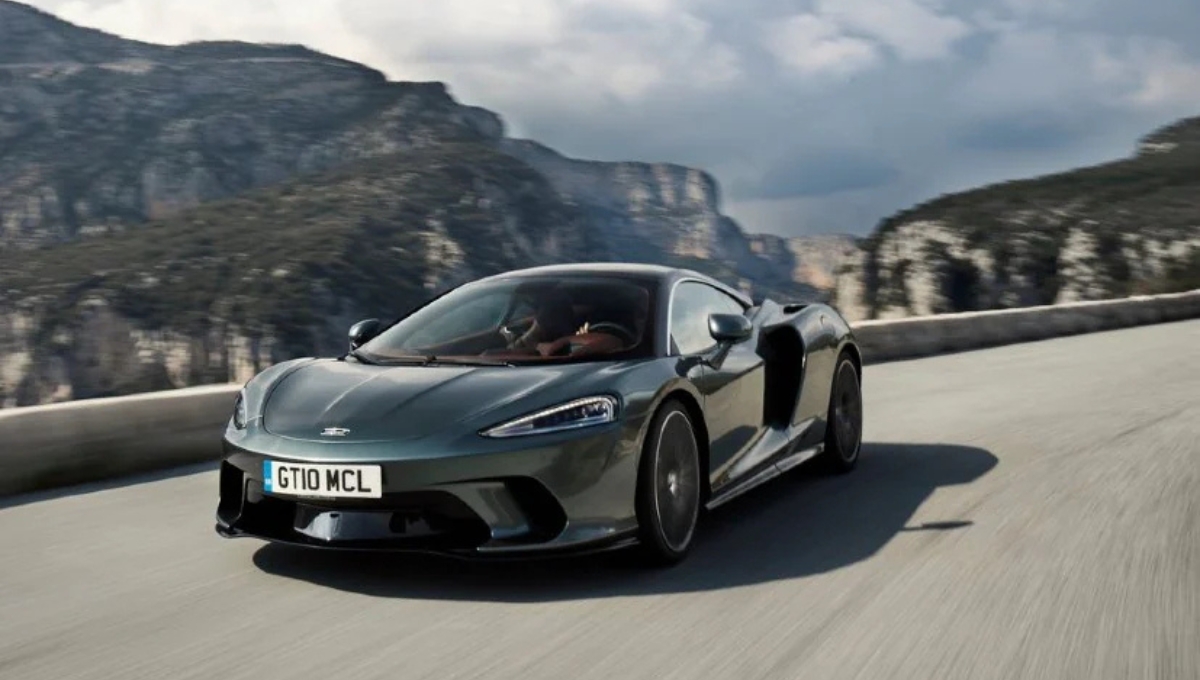 ₹3.72 करोड़ की McLaren GT 0 से 100 kmph सिर्फ 3.2 सेकेंड में, शानदार डिज़ाइन और पावर से भरपूर
