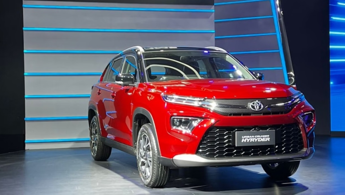  Toyota की सबसे स्टाइलिश SUV Hyryder: 9-इंच टचस्क्रीन, वायरलेस चार्जिंग और जबरदस्त फीचर्स सिर्फ ₹11 लाख में