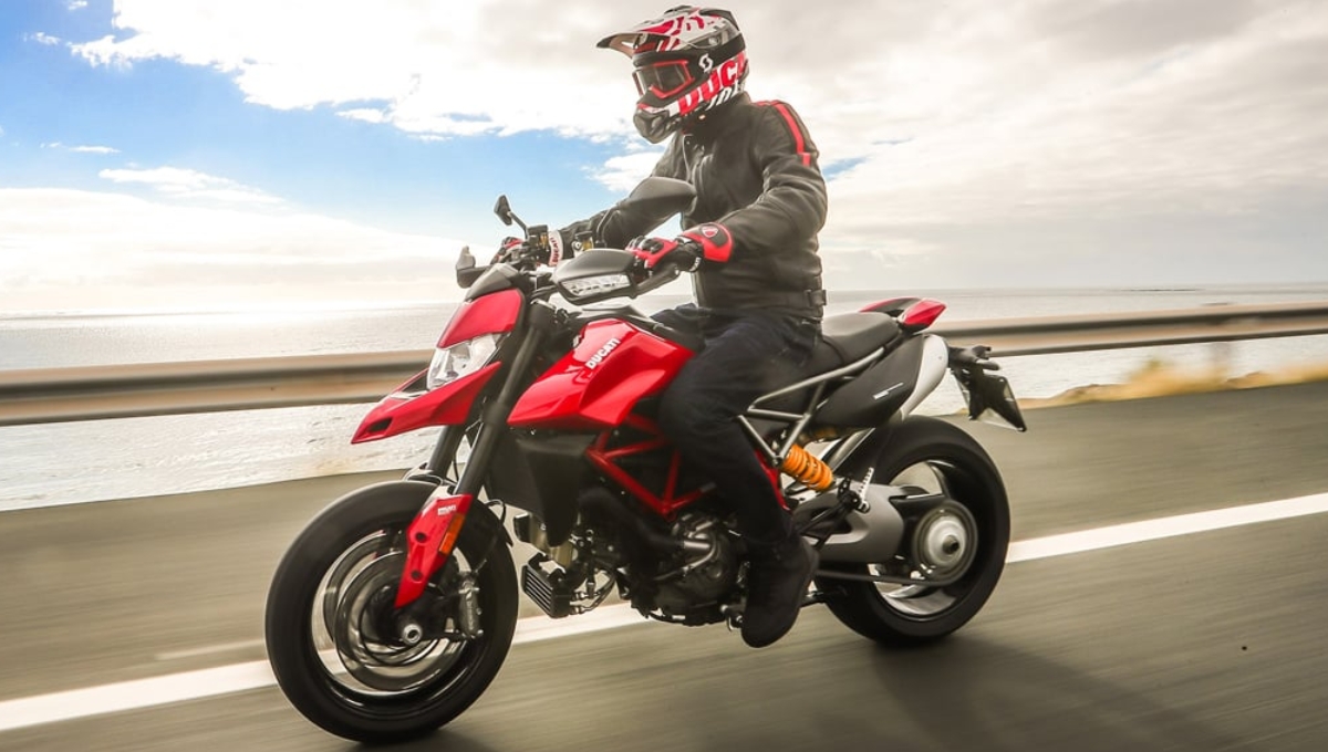 Ducati Hypermotard 950: ₹12.99 लाख में दमदार फीचर्स और 316 Kmph की टॉप स्पीड