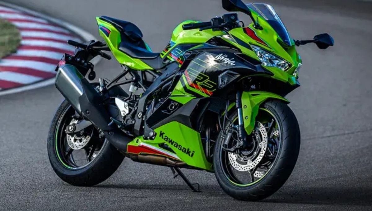 Kawasaki Ninja ZX-4R: 399cc का दमदार रॉकेट, ₹8.49 लाख में स्पीड और स्टाइल का अनोखा संगम 