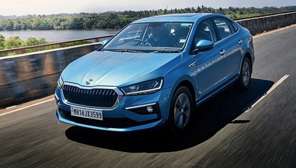 "लक्ज़री का नया नाम Skoda Slavia: ₹11.63 लाख से शुरू, 250Nm टॉर्क और 7-स्पीड ऑटोमैटिक गियरबॉक्स के साथ"