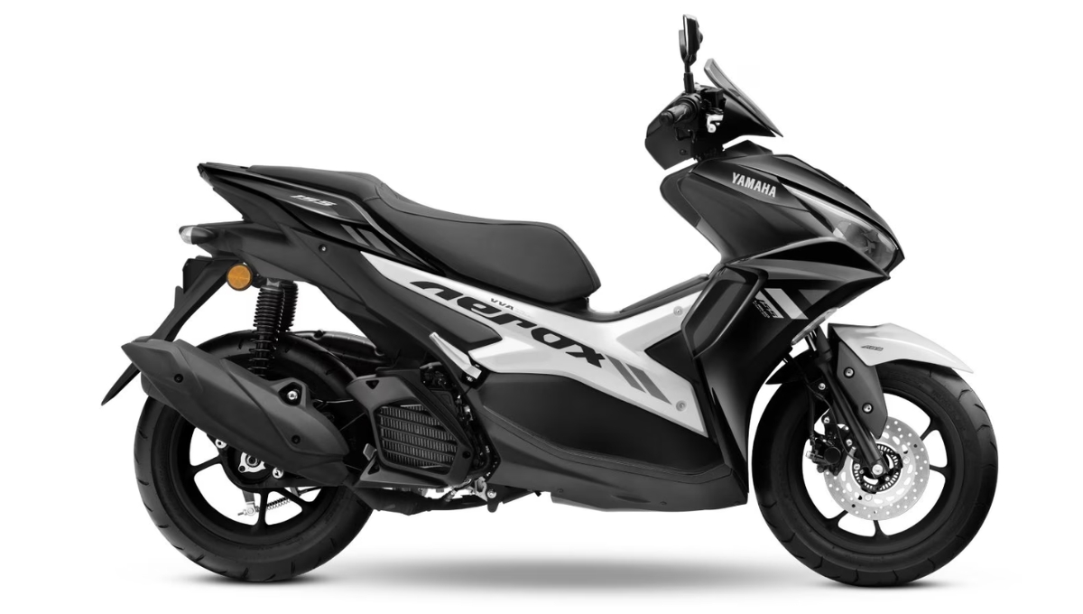 ₹1.47 लाख में ऐसा स्कूटर नहीं देखा होगा! Yamaha Aerox 155 दे रहा है 48.62 kmpl का दमदार माइलेज और स्मार्ट फीचर्स